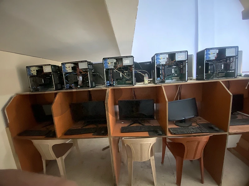 عدد ١٠
