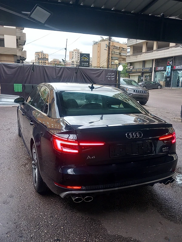 Audi A4 2018 03088250