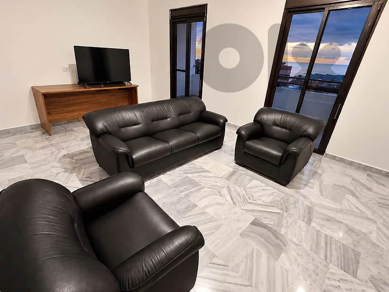 HIGH-QUALITY LEATHER SOFA SET – LIKE NEW