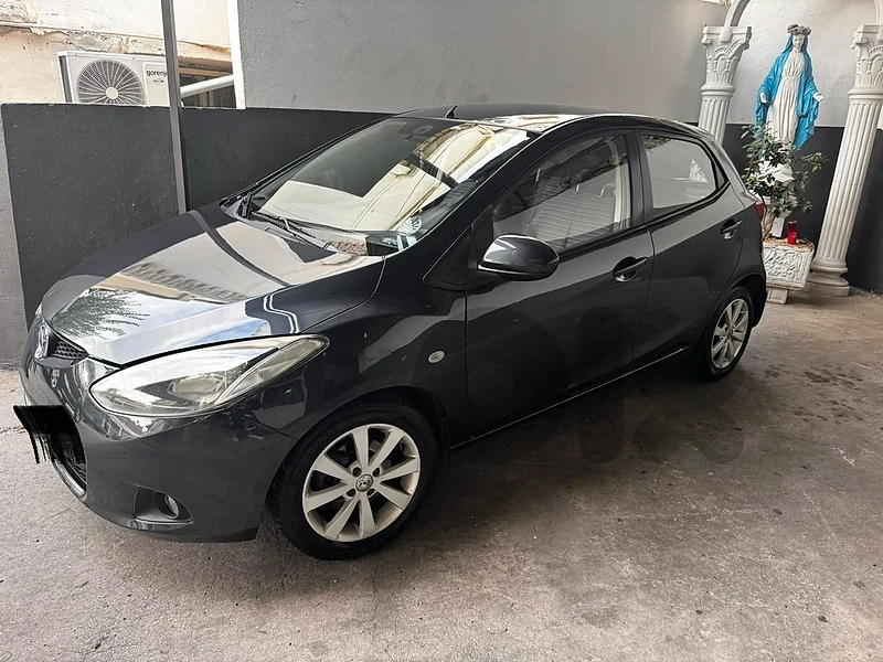 Mazda 2 2010