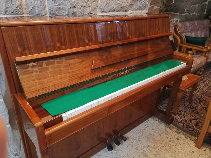 Piano Kingsburg LF 6192