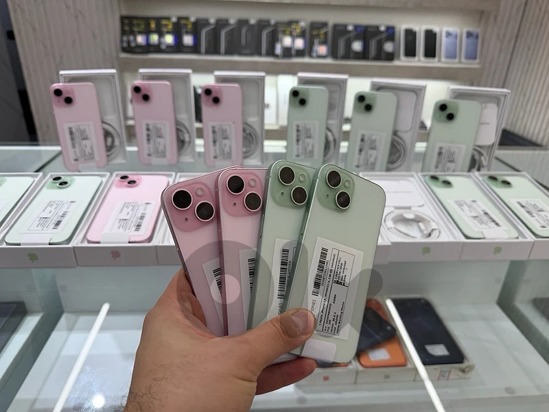 iPhone 15 128gb sim Open box