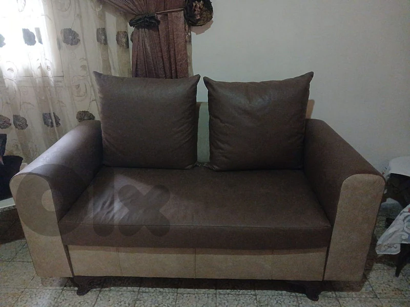 طقم بني وباج
