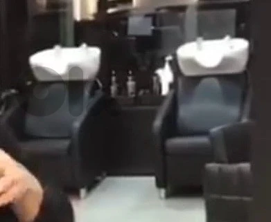 2 shampoo chairs for sale … ٢ كرسي شامبو للبيع
