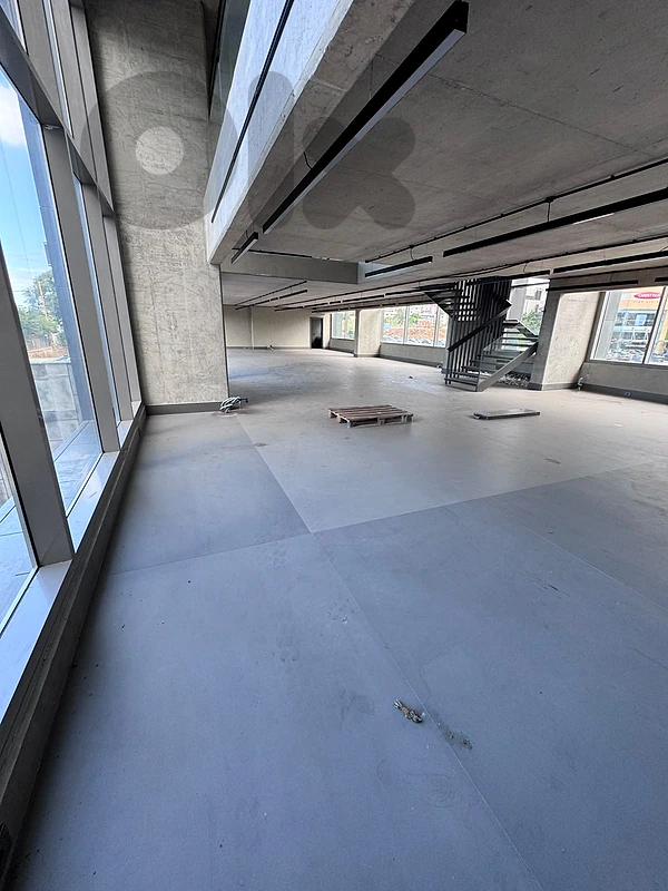 Spacious Duplex Showroom for Rent Dbayeh – 550 sqm