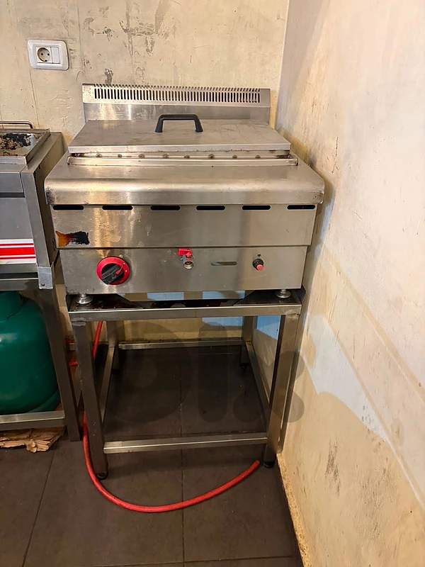 Pasta machine- مكنة سلق باستا