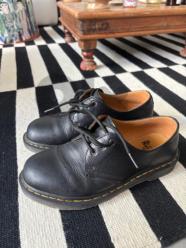 Dr. Martens used size 41