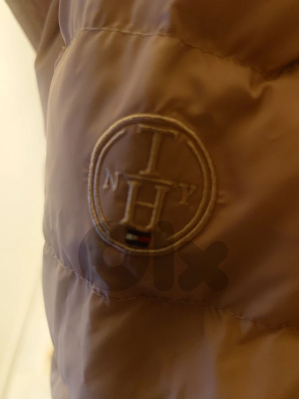 Authentic Tommy Hilfiger Premium Women’s Down Coat - Size M (Like New)