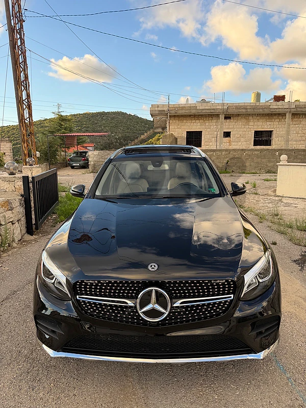 GLC 300 2018 ! 4matic ! Very Minor Accident ! No Airbags Deployed !