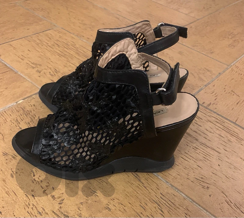 carissims heels