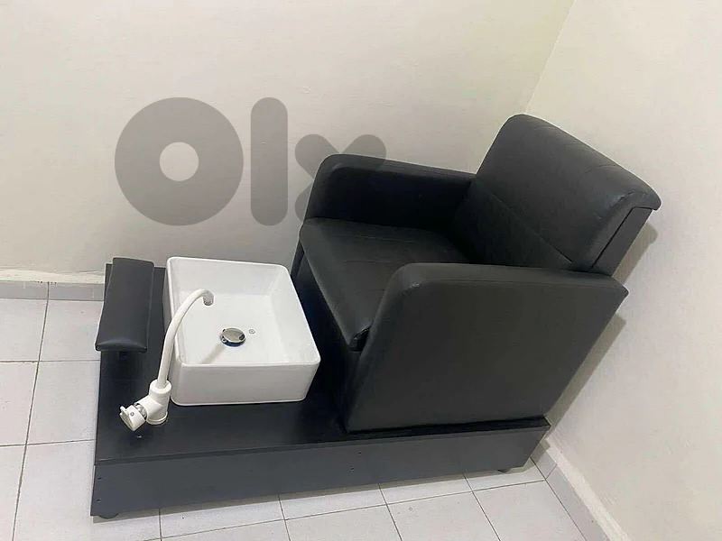 Brand New Professional Pedicure Station / Chair with Basin
