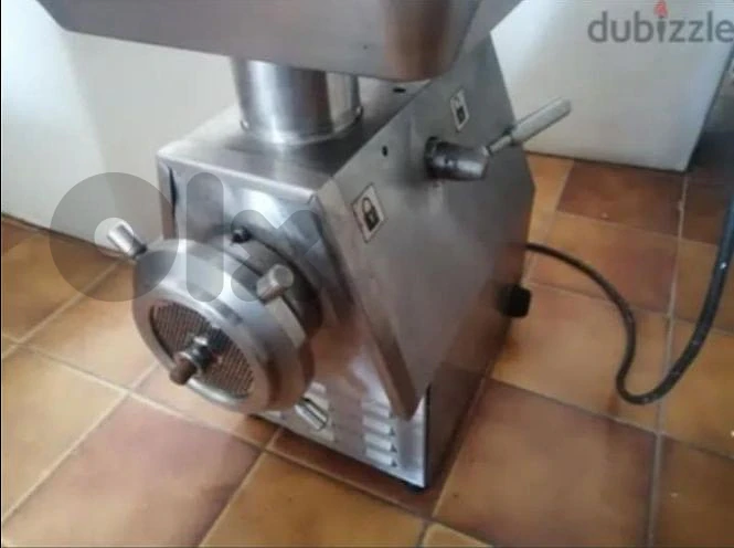 Original Abo Italian meat grinder, in great conditions 70/800865