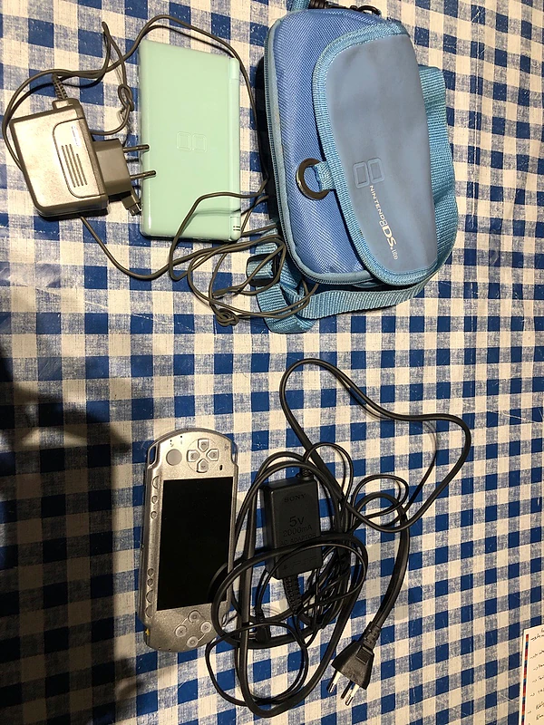 nindtendo Ds console and PsP sony console used