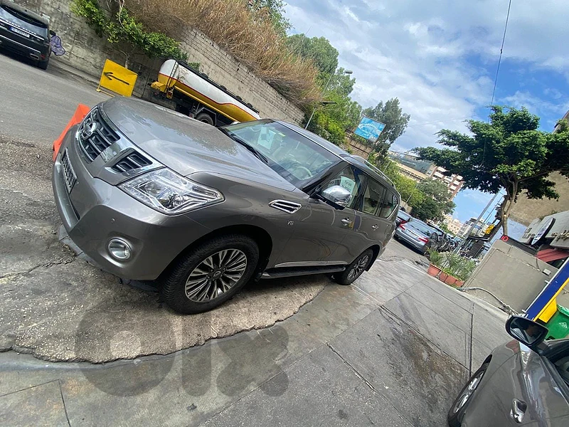 Nissan Patrol platinum 2012