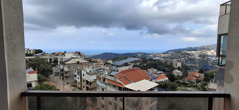 apartment For sale in qornet el hamra