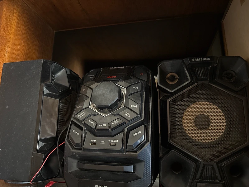 Samsung Giga Sound MX-JS9500 4000W – Excellent Working Condition