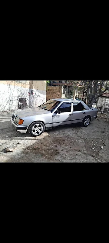 Mercedes E-Class 1989