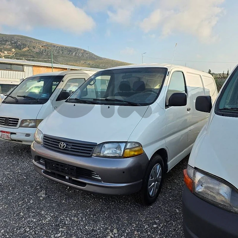 Toyota Hiace 2005