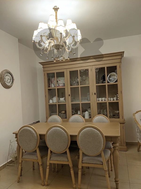 Salon Vintage Style + 6 Chairs (for dining table)