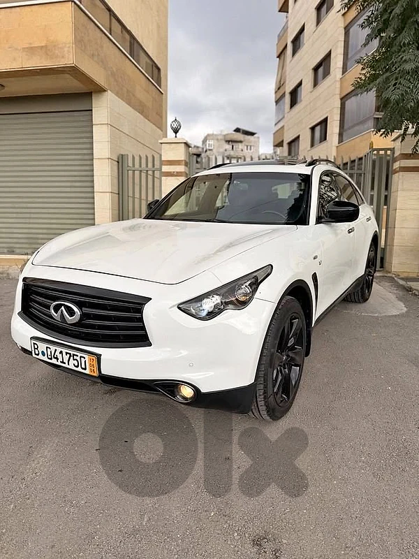 Infiniti QX70S 2016