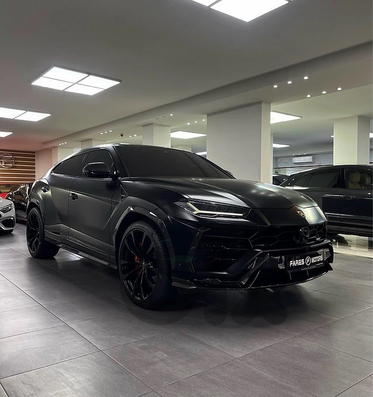 Lamborghini Urus for rent