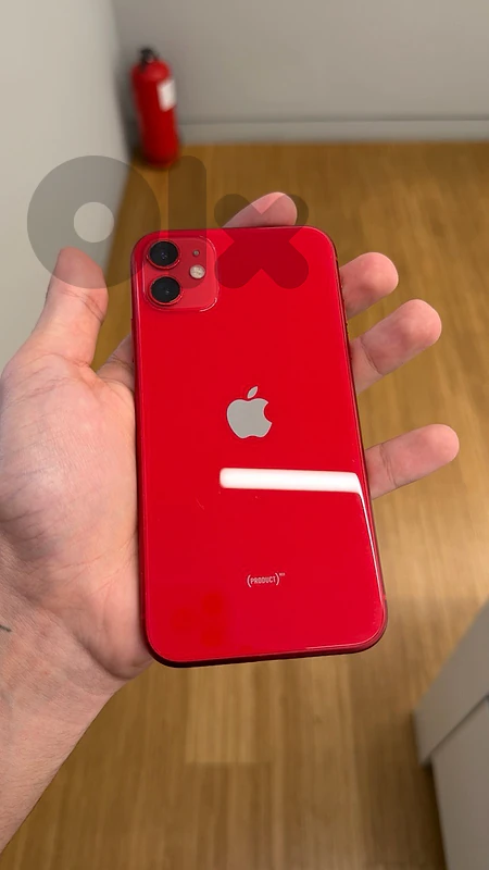 iPhone 11 64GB Product Red
