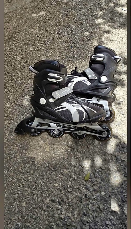 Title: Ultra Wheels Inline Skates / Rollerblades (Size 42 / US 9)