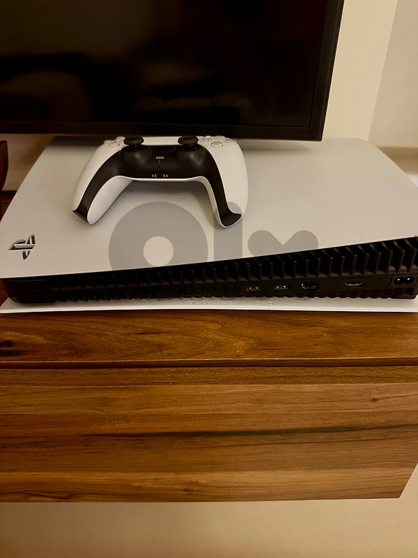 PS5 Base model