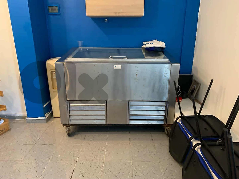 Display fridge
