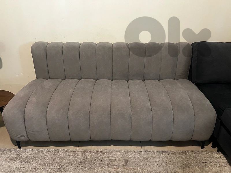 2 Sofas