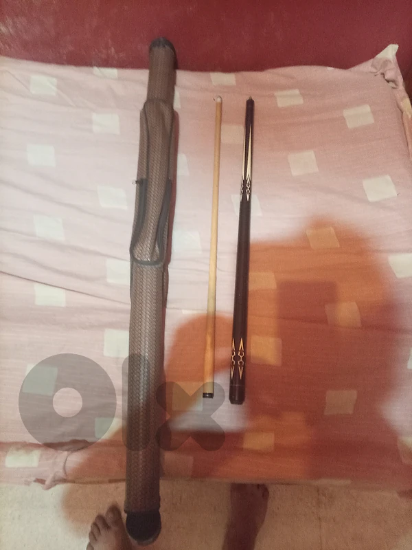 Cobra cue used but like new cue 40$