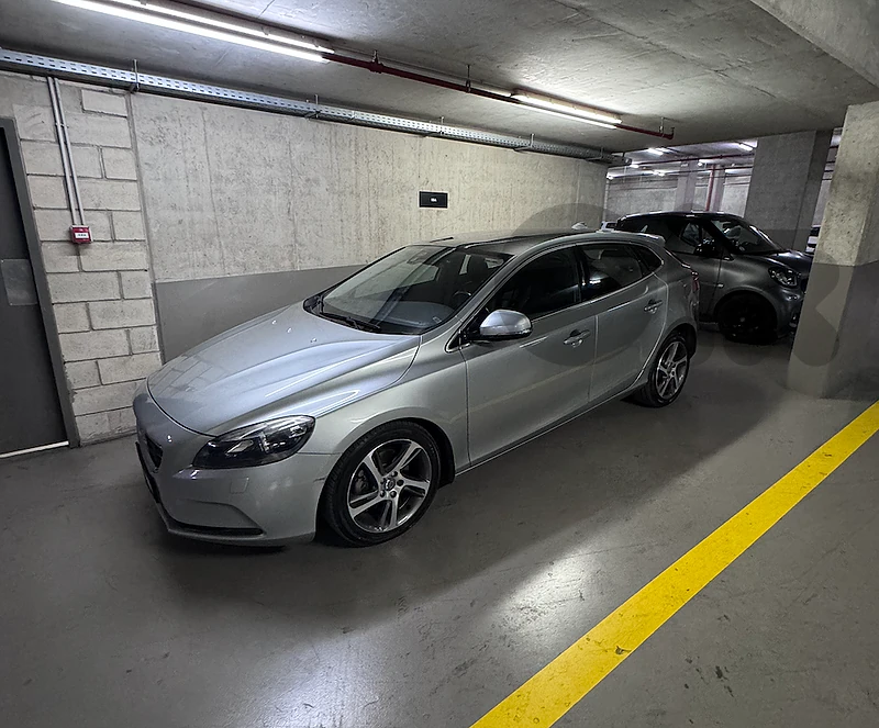 Volvo V40 T4 2015 Excellent Condition