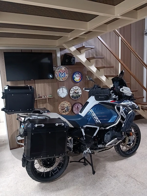 Bmw Gs adventure 1250cc Company source 2023 15000klm on odo