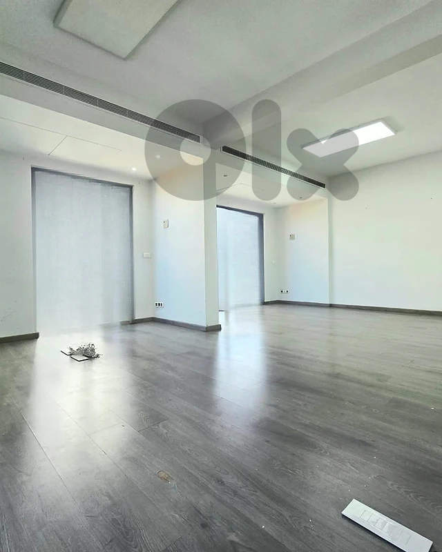 RAO26-5477 Office for Rent in Ain El Mraiseh | 140 sqm