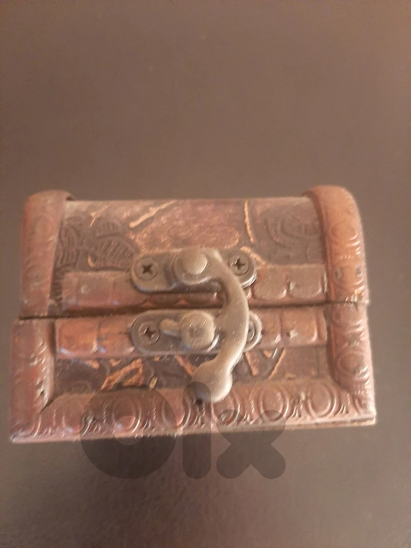 Box صندوق خشب صغير
