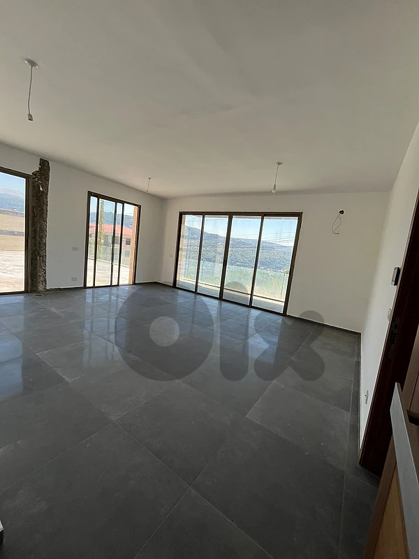 Terrace - Apartment For Sale in Baabdat - شقة مع تراس للبيع في بعبدات