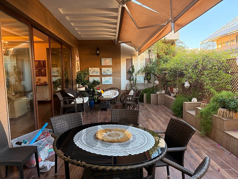 Apartment with Terrace For Sale Badaro | شقة للبيع في بدارو