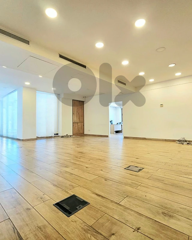 RAO26-5479 Office for Rent in Gemmayzeh | 230 sqm