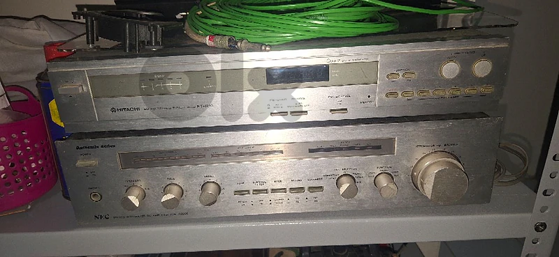 amplifier  with radio hitachi