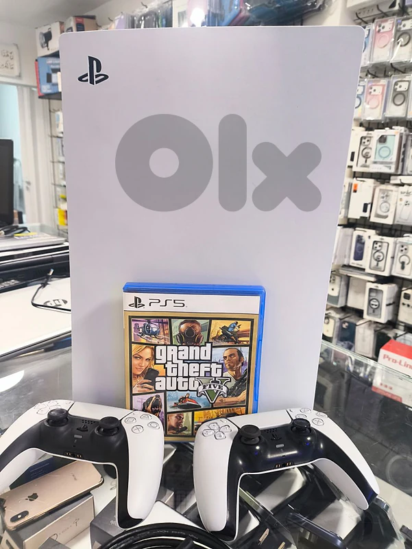 play station 5 + 2 controllers + gta 5 ktir ndife