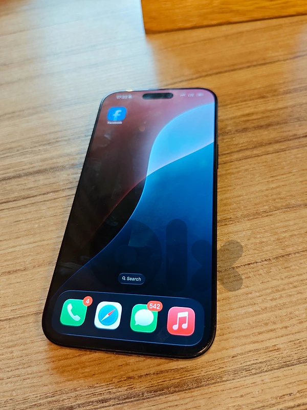 iphone 16 pro max good condition
