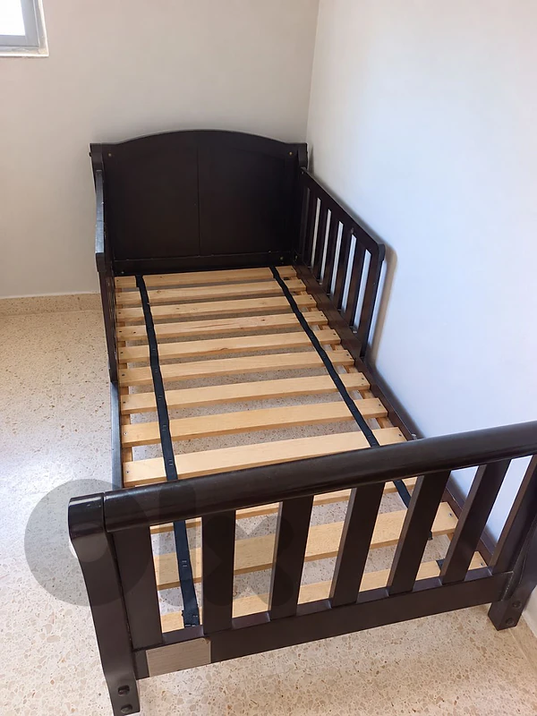 Wooden Toddler bed