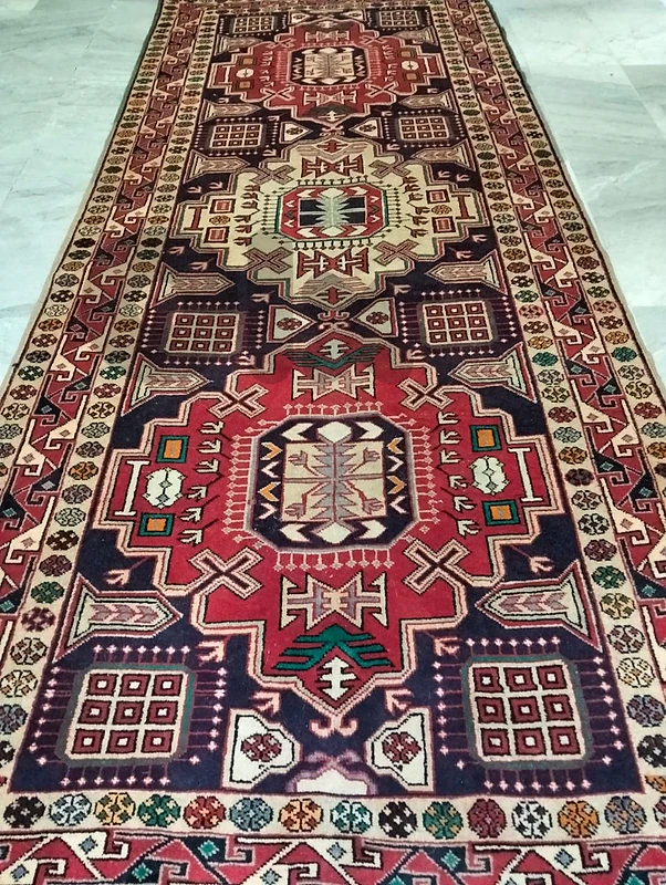 سجادة عجمية أردبيل قديمة معقودة يدويا handmade – ٣٠٠ × ١٢٥ سم