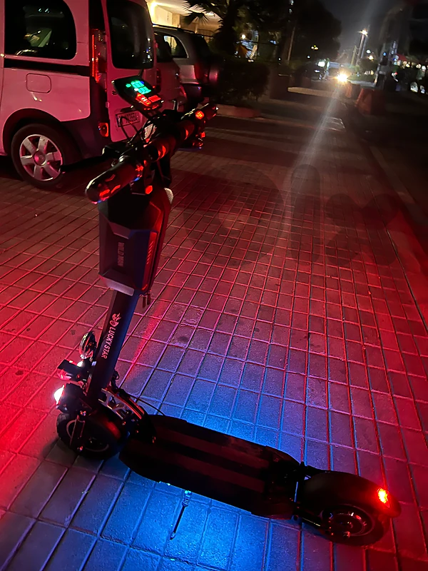 Electric scooter