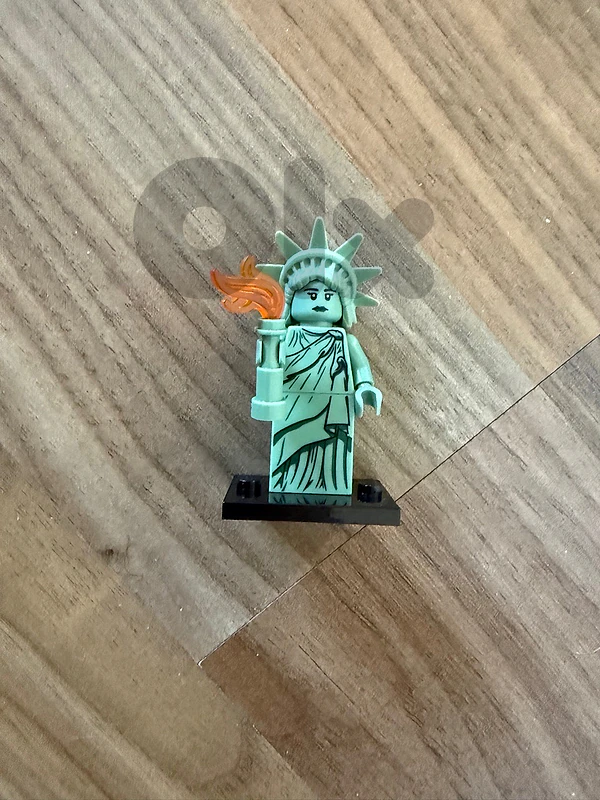 Lego Minifigure: Statue of liberty