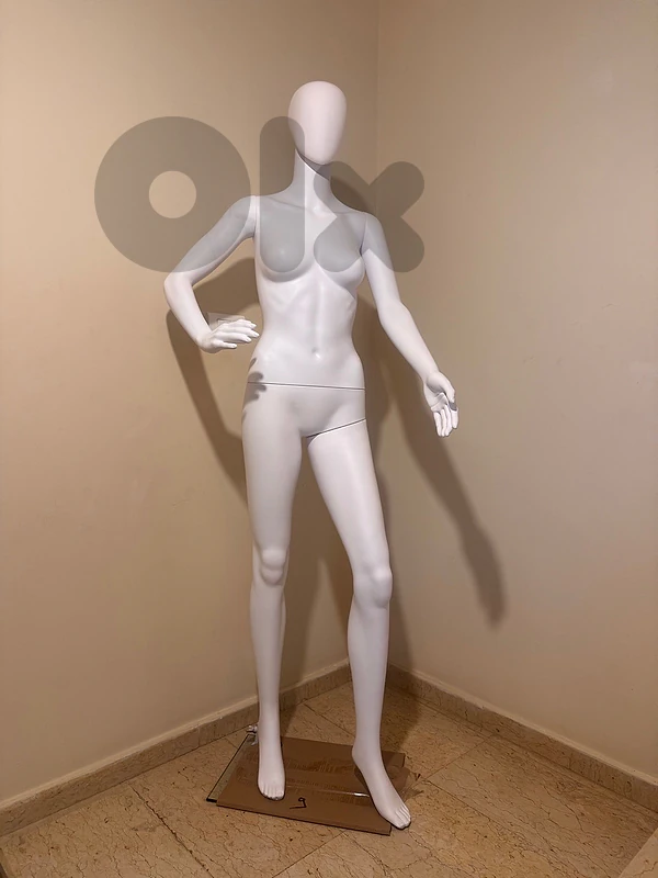 women mannequin