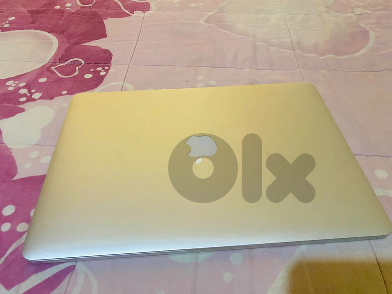 macbook 2015 15in 200$