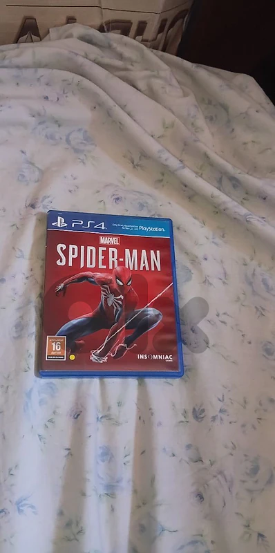 spiderman Marvel used like new 1 months 15$