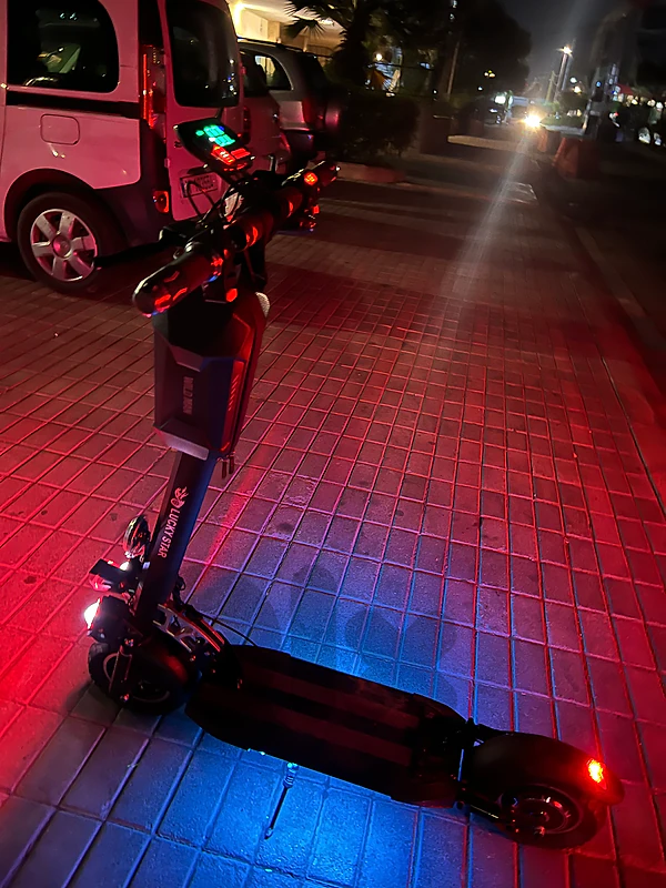 Electric scooter