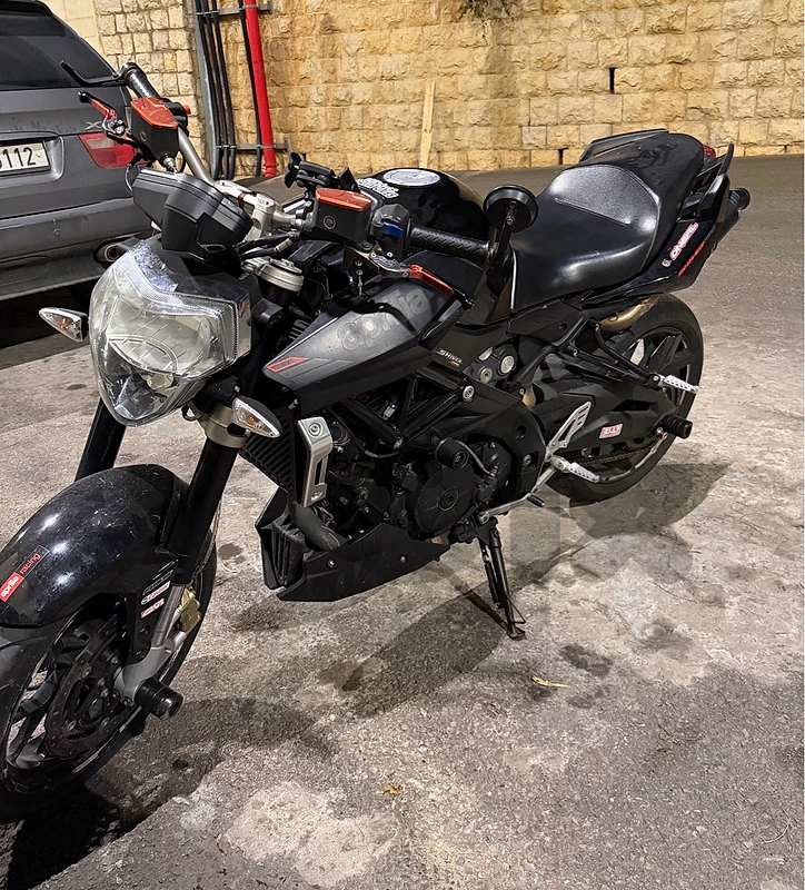 moto aprilia shiver 750 2016